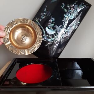 Elegant Black and Gold Decorative Box